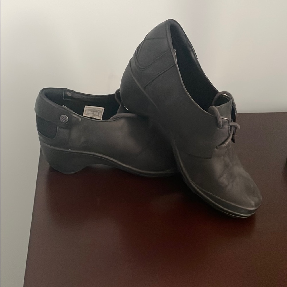 Merrell Women's Black Leather Shoes